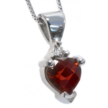 Heart shaped Garnet pendant
