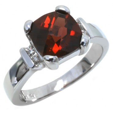 Garnet and Diamond ring