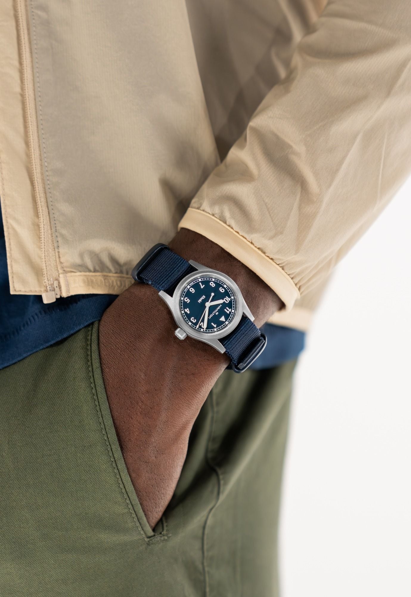 hamilton-quartz-33mm-h69301940