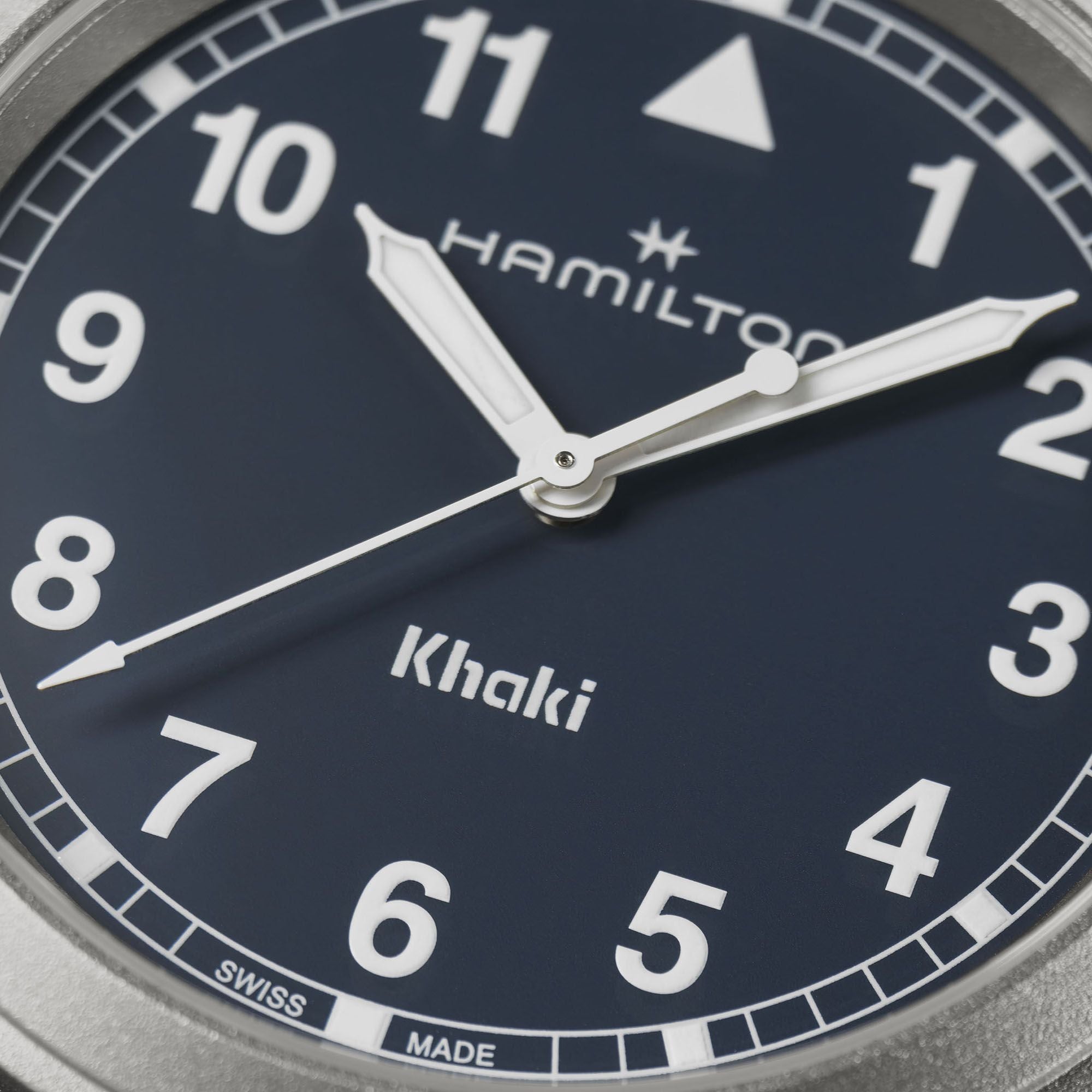 hamilton-quartz-38mm-h69401940