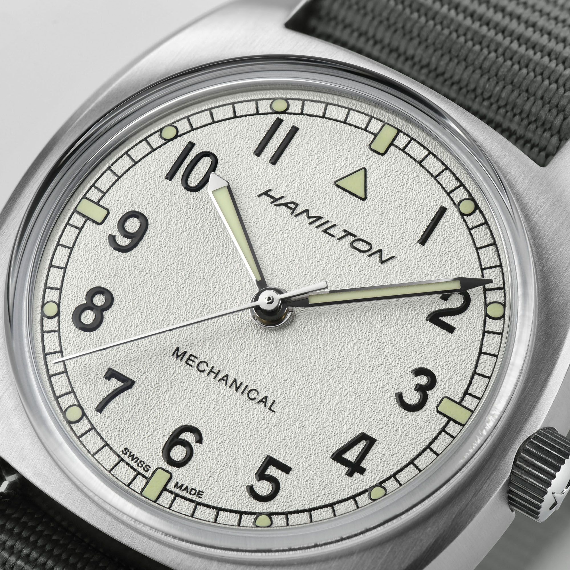hamilton-khaki-aviationpilot-pioneer-mechanical-h76419951