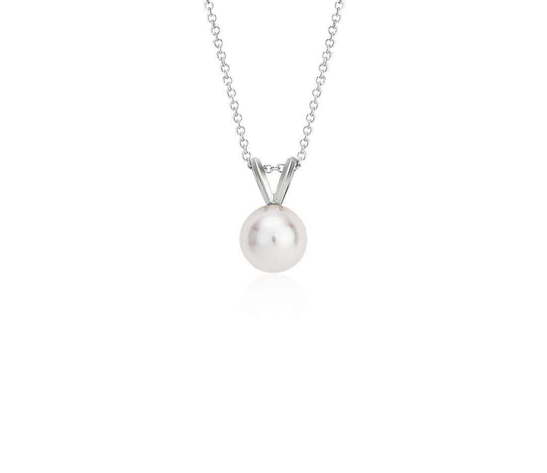 Single pearl pendant - Hannoush Jewelers | Silva Family Franchises